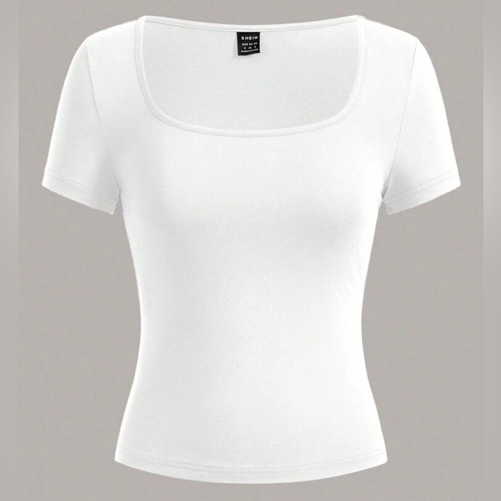 ✨ SHEIN Curve White Round Neck Top✨